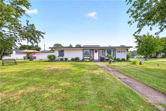 1563 Broadway, Grand Island, NY 14072