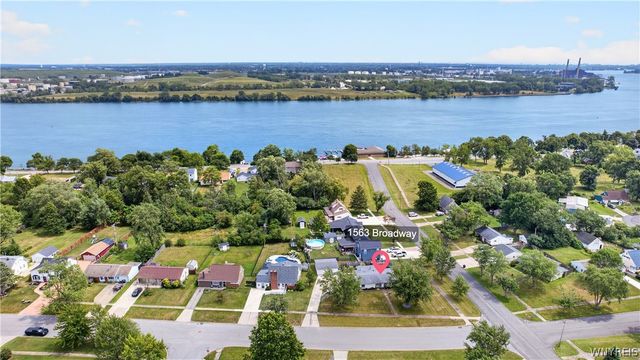 1563 Broadway, Grand Island, NY 14072