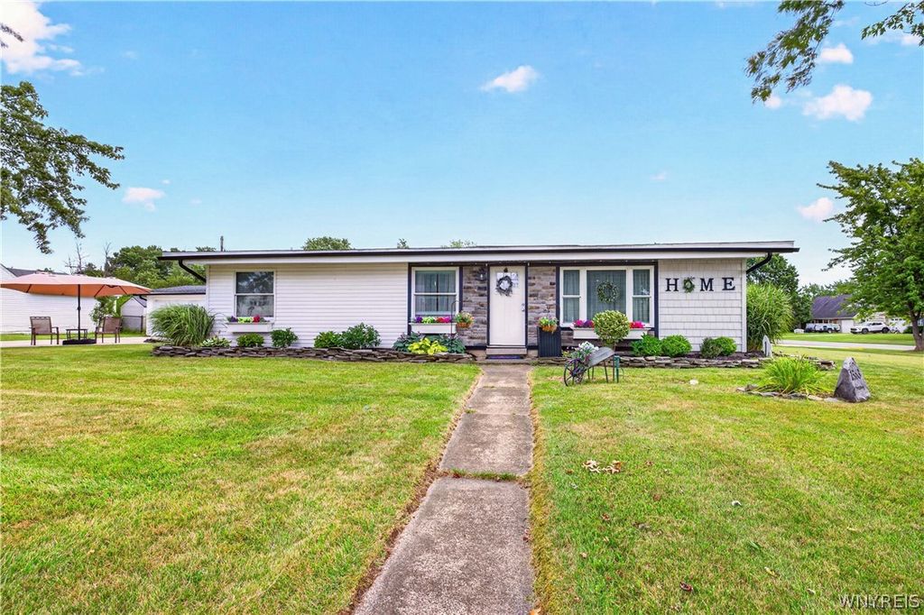 1563 Broadway, Grand Island, NY 14072