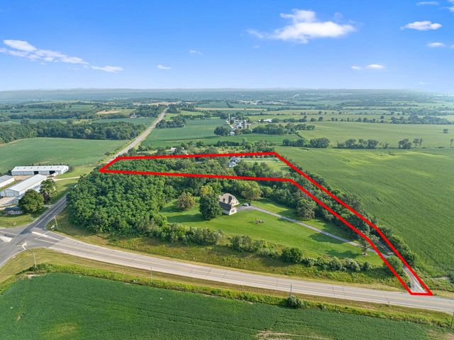 W1940 County Road D, Burlington, WI 53105
