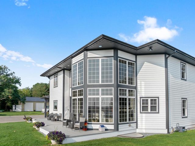W1940 County Road D, Burlington, WI 53105