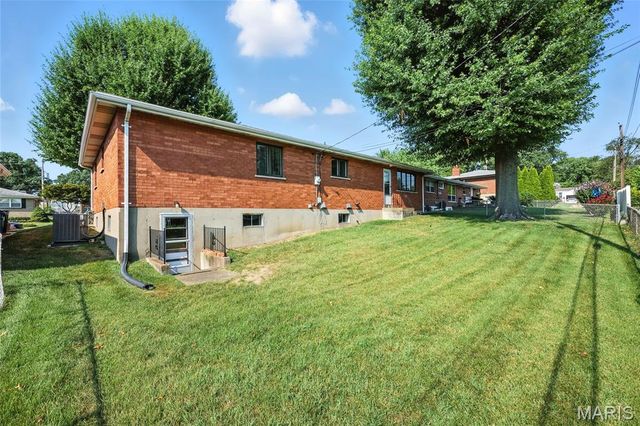 4365 Debra Kay Lane, Affton, MO 63123