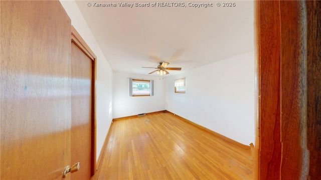 38 Birkewood Road, Huntington, WV 25705