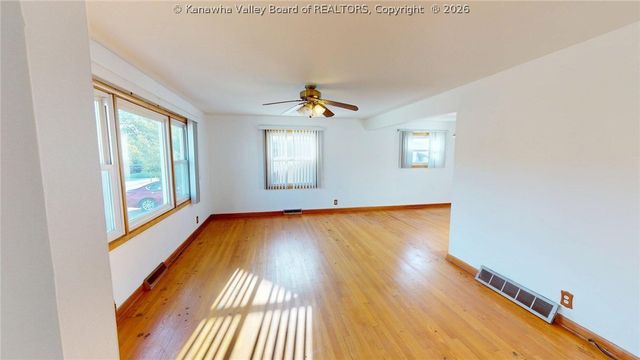 38 Birkewood Road, Huntington, WV 25705