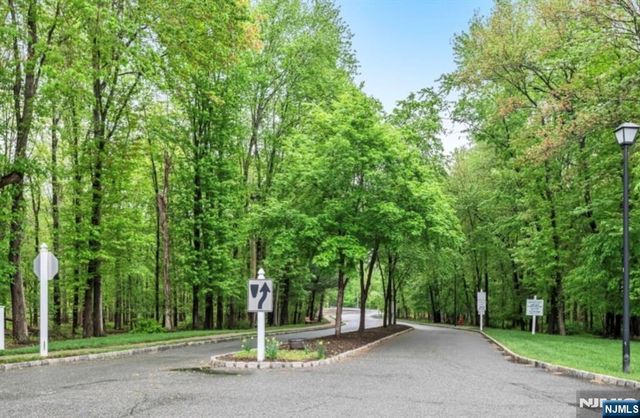 511 Chatfield Drive, Pequannock Township, NJ 07444