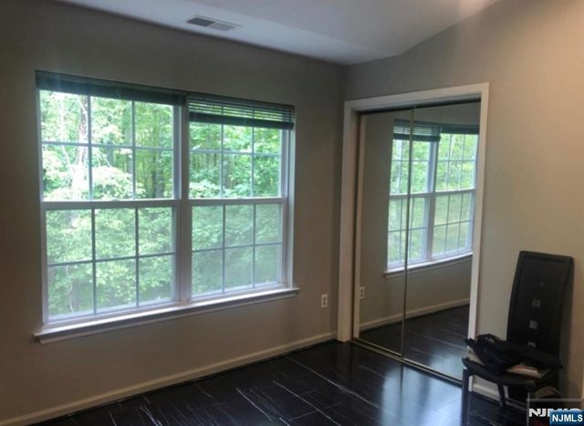 511 Chatfield Drive, Pequannock Township, NJ 07444