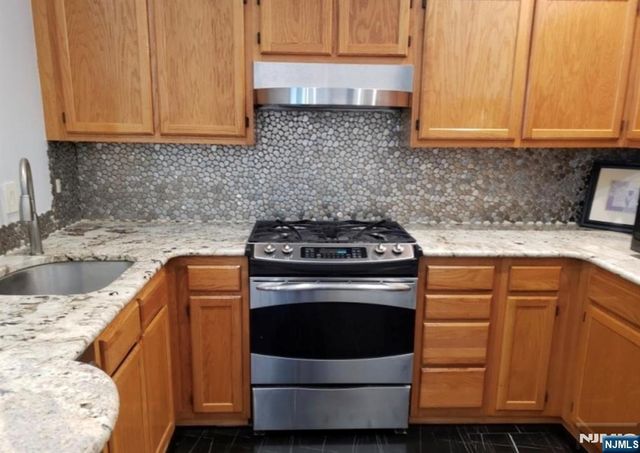 511 Chatfield Drive, Pequannock Township, NJ 07444