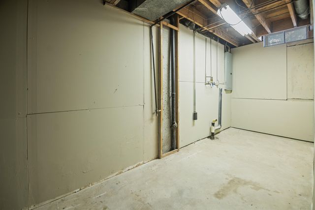 5708 Callen St, Wichita, KS 67220