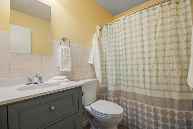 5708 Callen St, Wichita, KS 67220