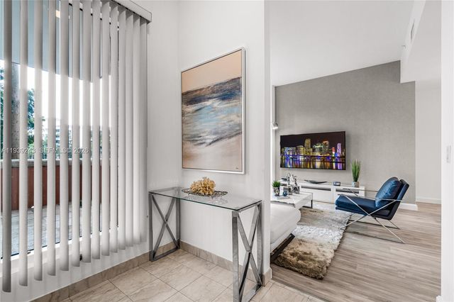 785 Crandon Blvd 106, Key Biscayne, FL 33149