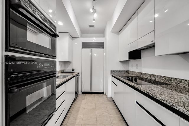 785 Crandon Blvd 106, Key Biscayne, FL 33149