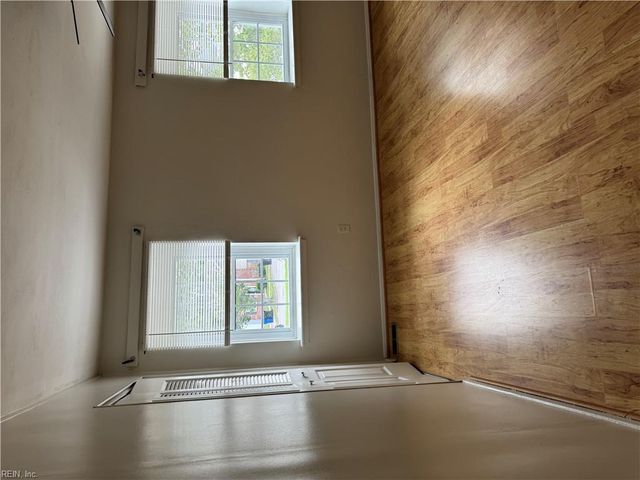 840 N Grosvenor CT, Virginia Beach, VA 23462