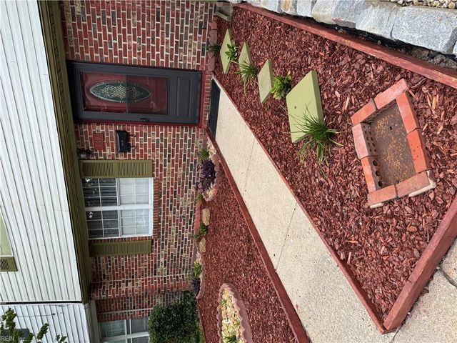 840 N Grosvenor CT, Virginia Beach, VA 23462