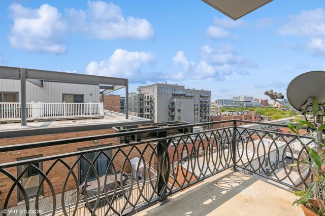 1201 W ADAMS Street 811, Chicago, IL 60607