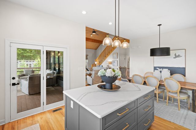 2245 Ravens Den Rd, Sewanee, TN 37375