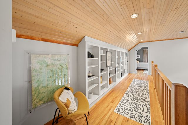 2245 Ravens Den Rd, Sewanee, TN 37375
