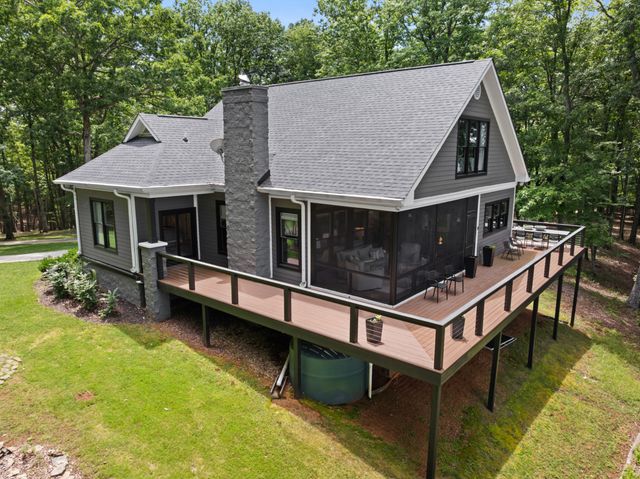 2245 Ravens Den Rd, Sewanee, TN 37375