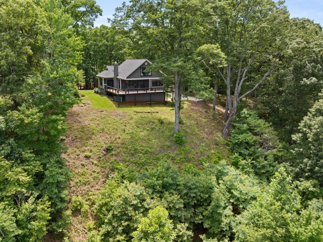 2245 Ravens Den Rd, Sewanee, TN 37375