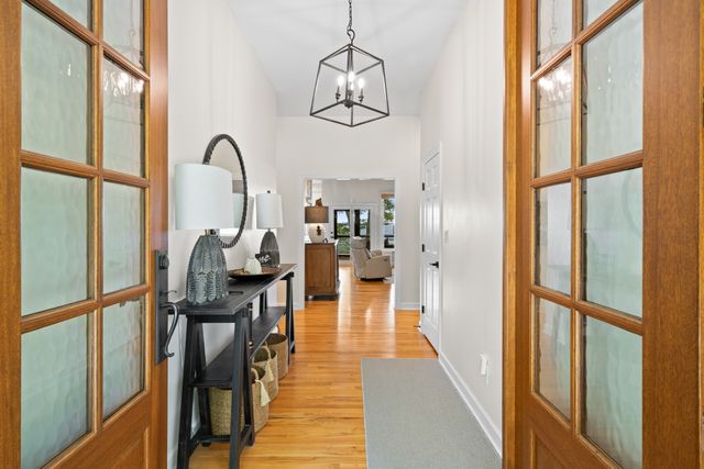 2245 Ravens Den Rd, Sewanee, TN 37375