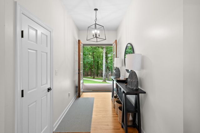 2245 Ravens Den Rd, Sewanee, TN 37375
