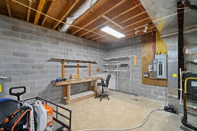 2245 Ravens Den Rd, Sewanee, TN 37375