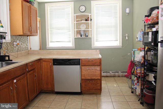 5439 OAKLAND ST, Philadelphia, PA 19124