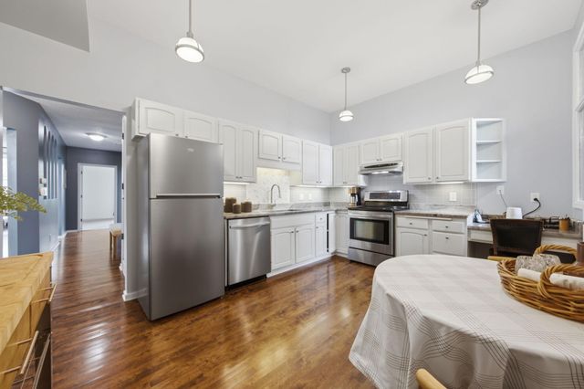 168 College Avenue W 2, Saint Paul, MN 55102