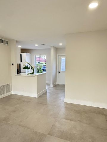 316 Cape Cod Circle B, Greenacres, FL 33467