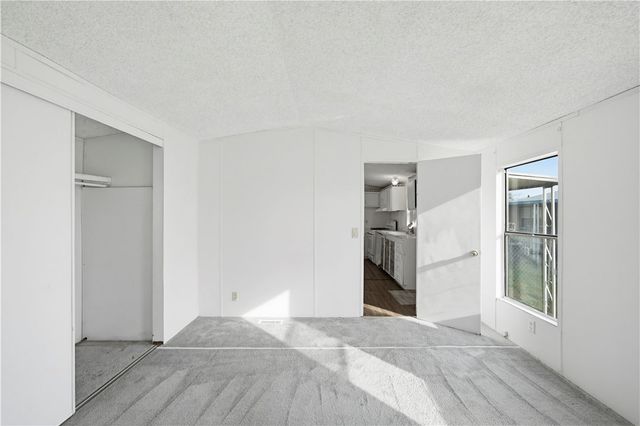 2480 E Packard Avenue, Kingman, AZ 86409