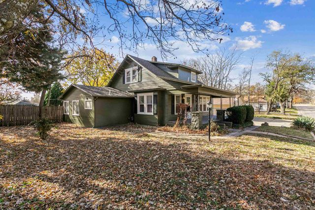 239 E Summit, Augusta, KS 67010