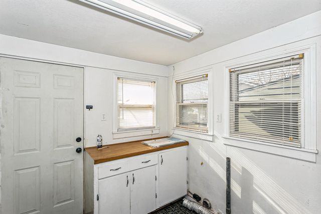 239 E Summit, Augusta, KS 67010