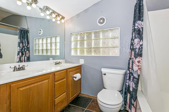 239 E Summit, Augusta, KS 67010