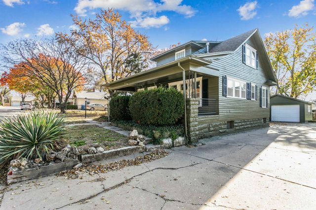 239 E Summit, Augusta, KS 67010