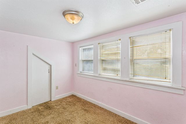 239 E Summit, Augusta, KS 67010