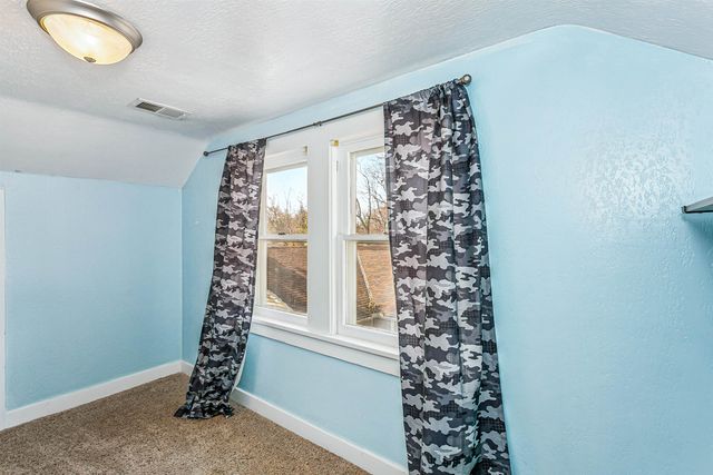 239 E Summit, Augusta, KS 67010