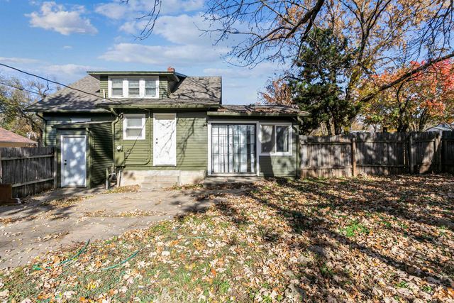 239 E Summit, Augusta, KS 67010