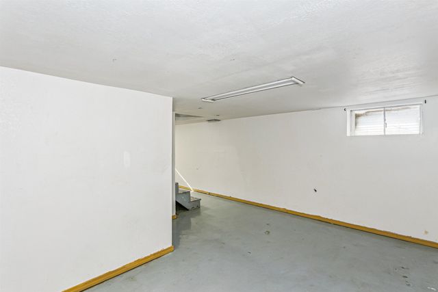 239 E Summit, Augusta, KS 67010