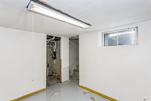 239 E Summit, Augusta, KS 67010