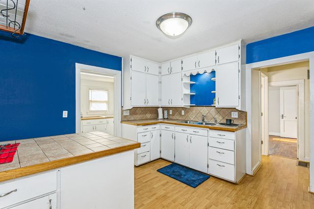 239 E Summit, Augusta, KS 67010