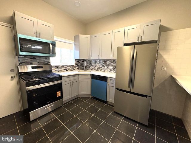 1329 W WINGOHOCKING ST, Philadelphia, PA 19140