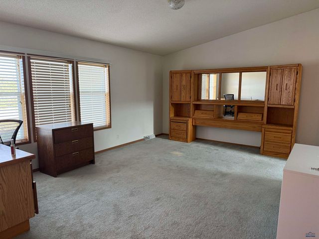 14851 RADAR HILL DR, Box Elder, SD 57719