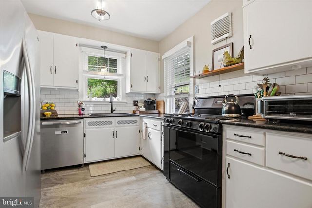 2792 SWAMP CREEK RD, Green Lane, PA 18054