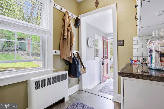 2792 SWAMP CREEK RD, Green Lane, PA 18054