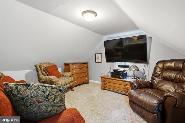 2792 SWAMP CREEK RD, Green Lane, PA 18054