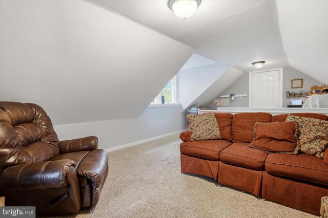2792 SWAMP CREEK RD, Green Lane, PA 18054