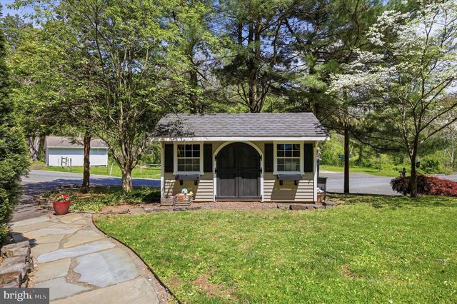 2792 SWAMP CREEK RD, Green Lane, PA 18054