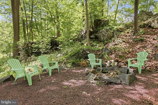 2792 SWAMP CREEK RD, Green Lane, PA 18054