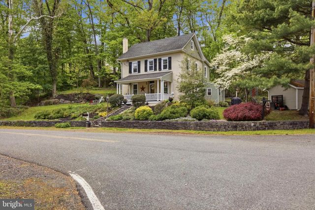 2792 SWAMP CREEK RD, Green Lane, PA 18054