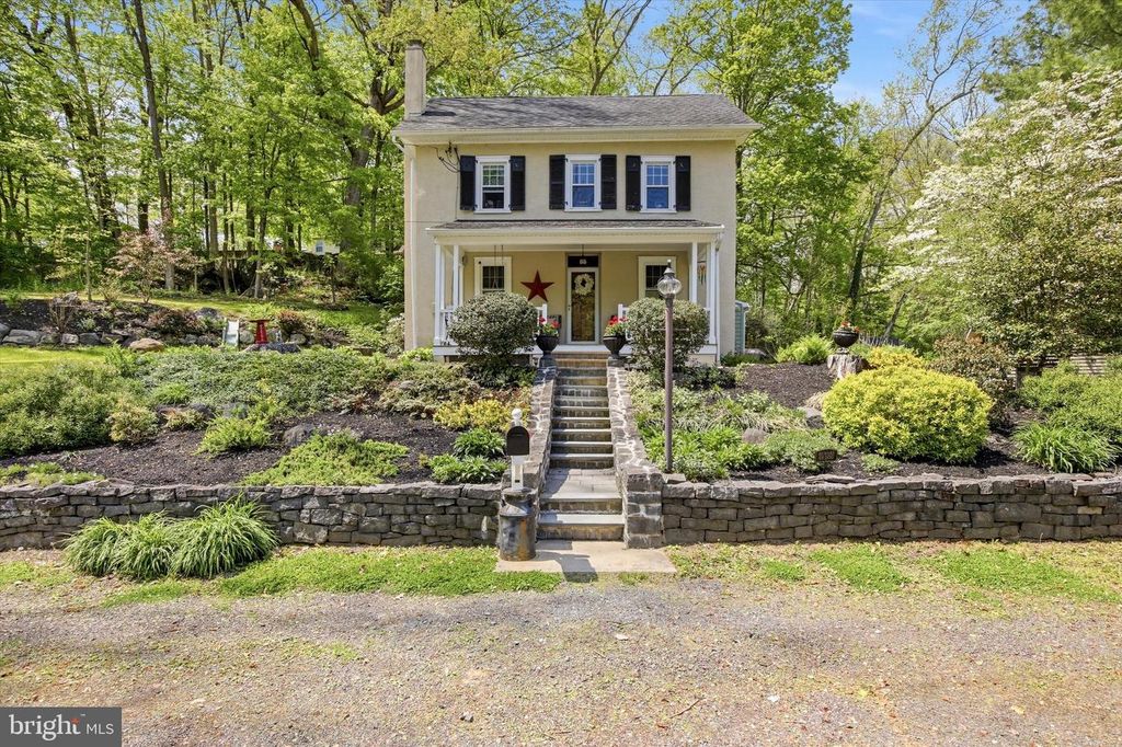 2792 SWAMP CREEK RD, Green Lane, PA 18054