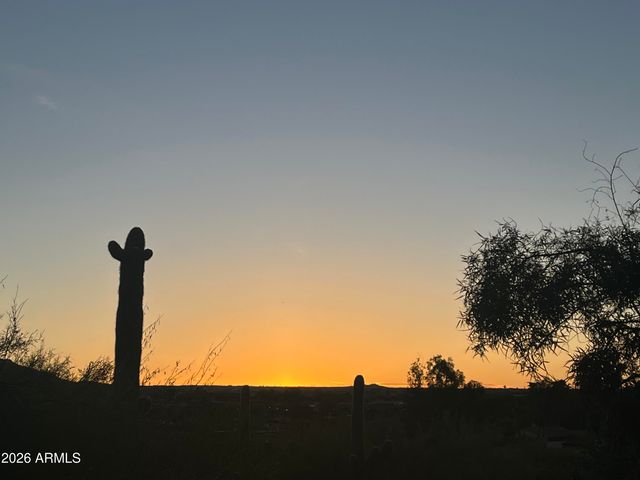 36632 N NEVER MIND Trail, Carefree, AZ 85377